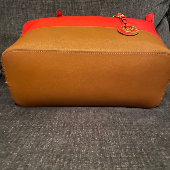 MICHAEL Michael Kors Bicolor "Jet Set" Medium, NWT - Picture 4 of 10